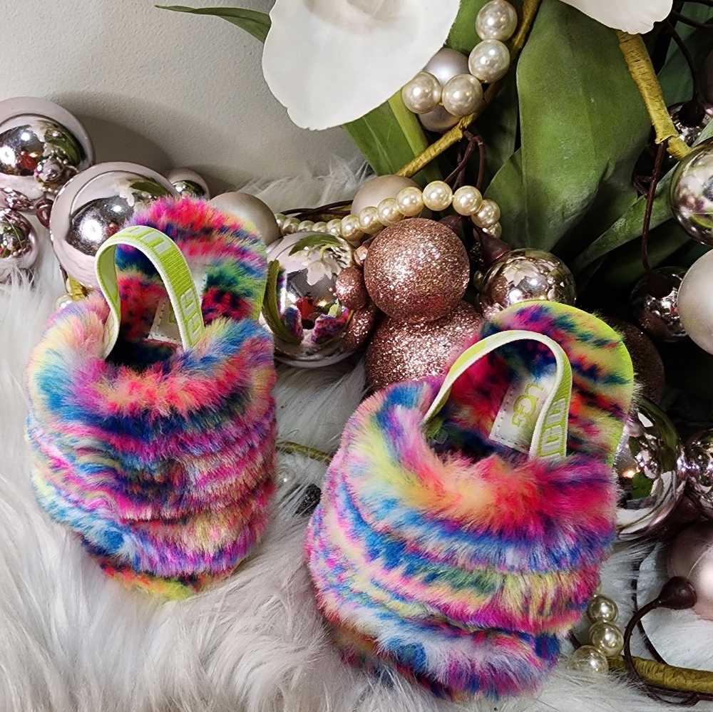 UGG FLUFF YEAH SLIDE Toddler Brand new